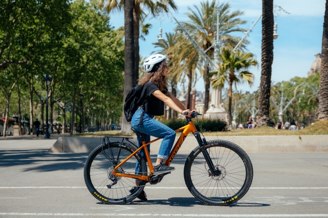 ¿Cambia una e-bike tu forma de conducir la bicicleta?